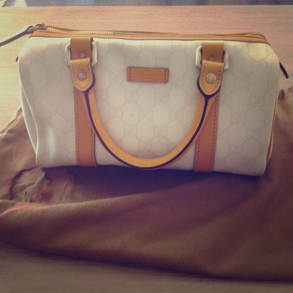 Authentic GUCCI handbag,yellow with white. (Small)