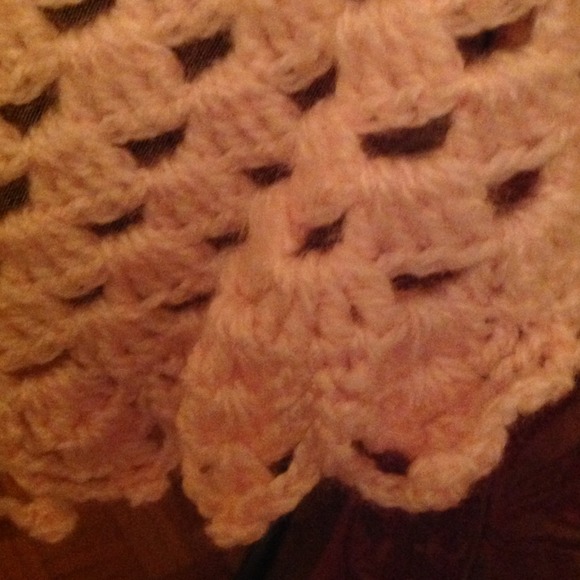 SOLD HANDMADE NWOT PINK PONCHO - Picture 2 of 3