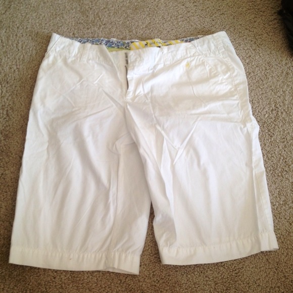 ❌SOLD❌ White Preppy Bermuda Shorts