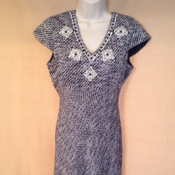 PRICE DROPPED - Oscar De La Renta