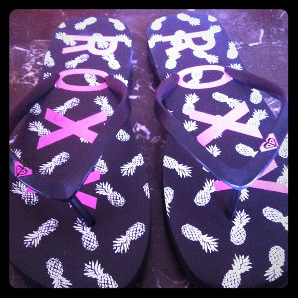 Roxy sandals