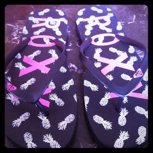 Roxy sandals