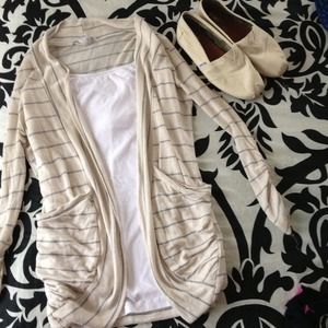 🚫Sold🚫Cute Cardigan