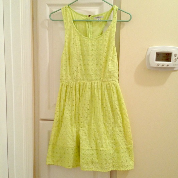 Reduced Nov 27-AE Summer yellow dress
