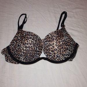Victoria's Secret Very Sexy Push Up 34B