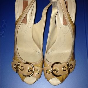 BCBG Tan Patent Heels with Buckle