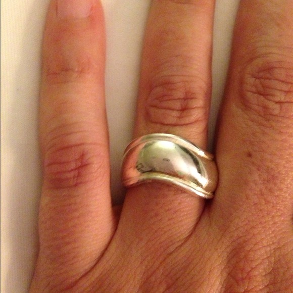 Silver Ring - Picture 2 of 2