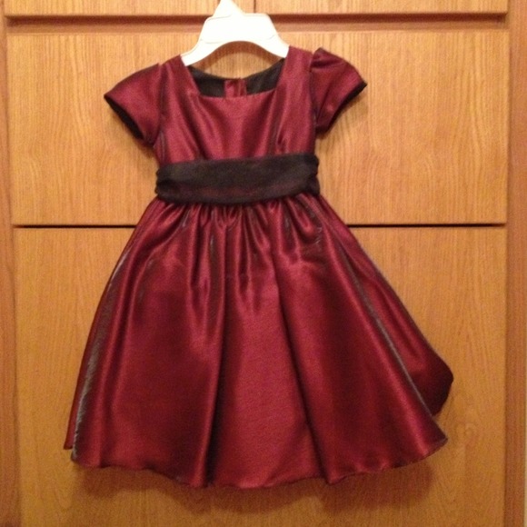 2T girls special occasion dress.