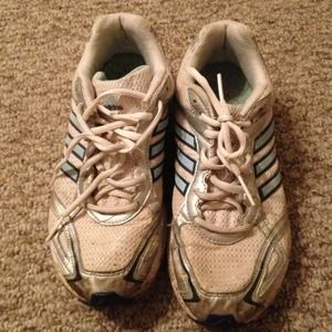 ***$5*** Adidas size 9 ladies