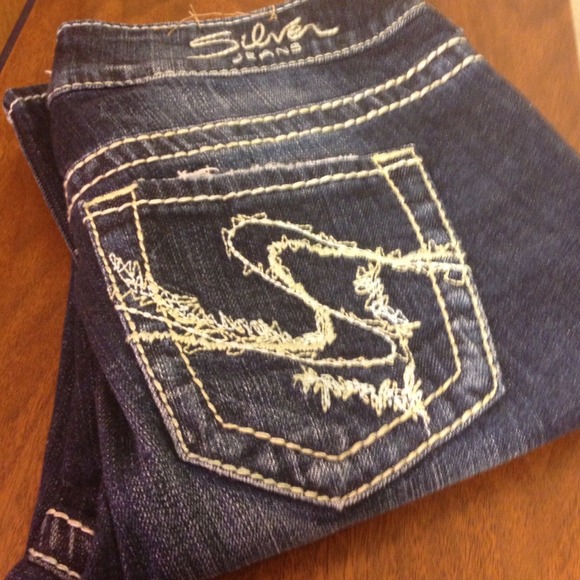 💥ON HOLD💥💢REDUCED💢Silver Suki Denim Capri