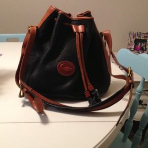 Authentic- vintage dooney and bourke handbag