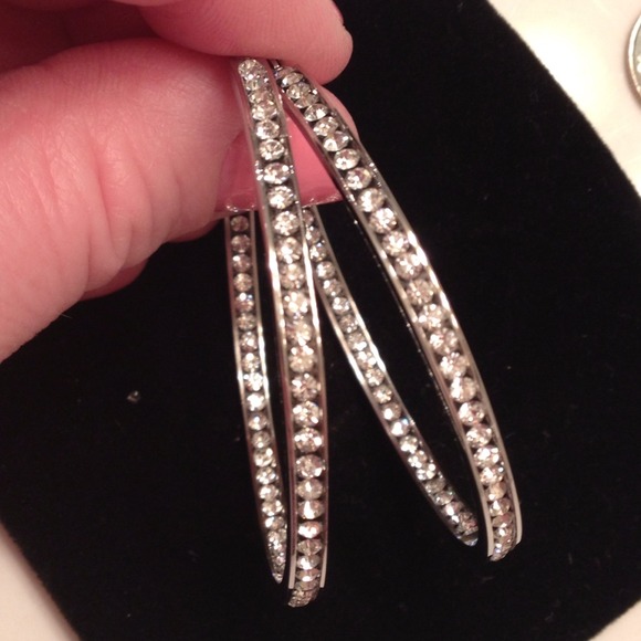 ⚡⚡SOLD⚡⚡ Sterling Silver Sparkle Hoops