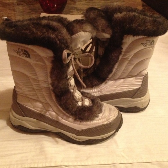 The North Face Winter Boots Size 2 BRAND NEW!