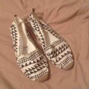 American Eagle Slip-On Shoes