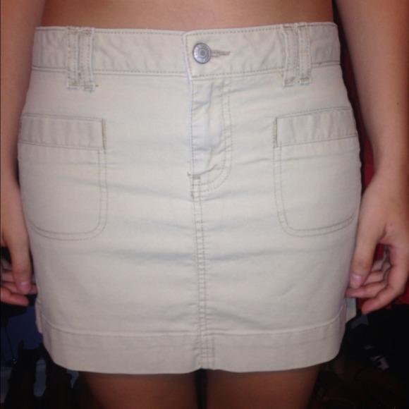 Old Navy khaki skirt