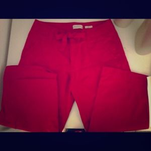 Red Capri pants