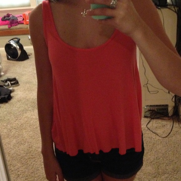 Coral color flowy tank top! - Picture 2 of 2