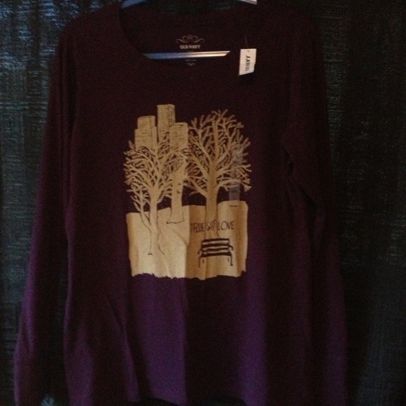 Long sleeve old navy shirt