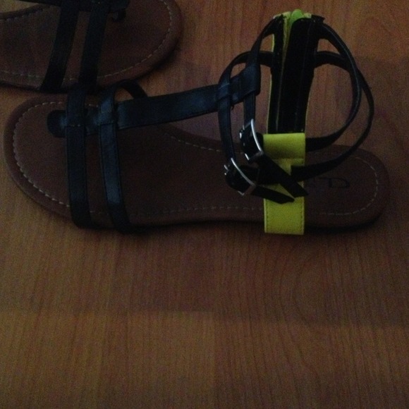 Sandals! - Picture 2 of 3