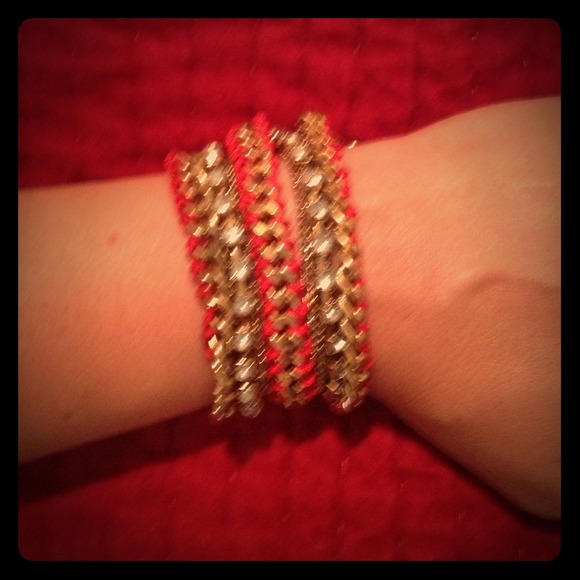 Gold and red bracelet - Picture 1 of 3