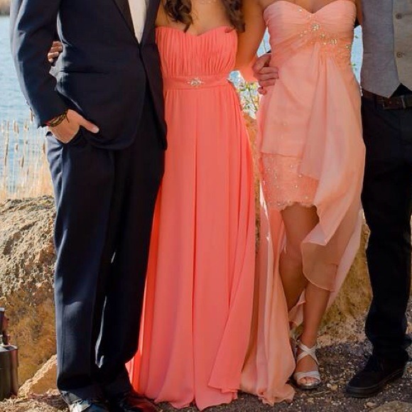 PRICE REDUCED:  BEAUTIFUL prom dress 💖💖💖 - Picture 3 of 3