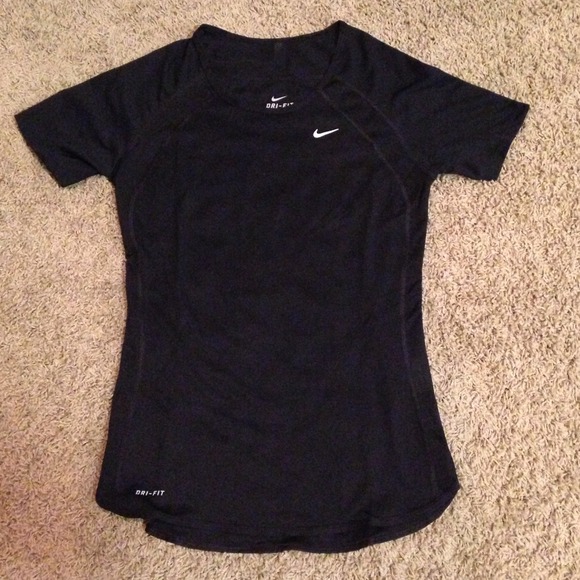 RESERVED Brand new DRI-FIT Nike shirt