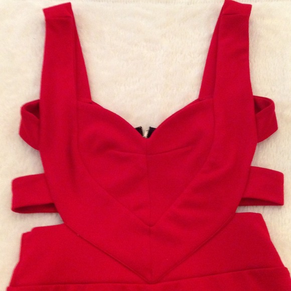 ❌Bundled❌Vixen red cutout dress 😍 - Picture 2 of 4