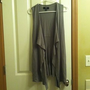 Gray sleeveless cardigan