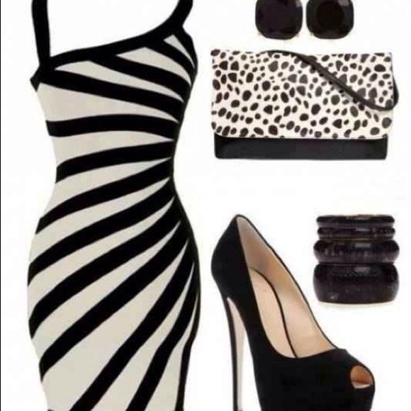 Welcome to Moni's Closet!!