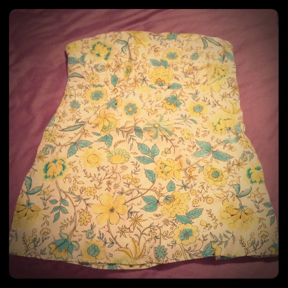 Cute flowery tube top