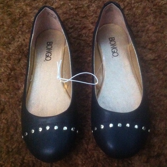 NEVER WORN black flats