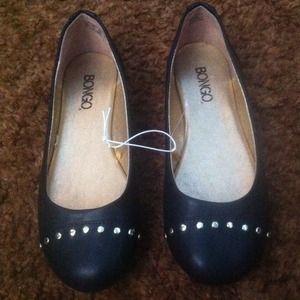 NEVER WORN black flats