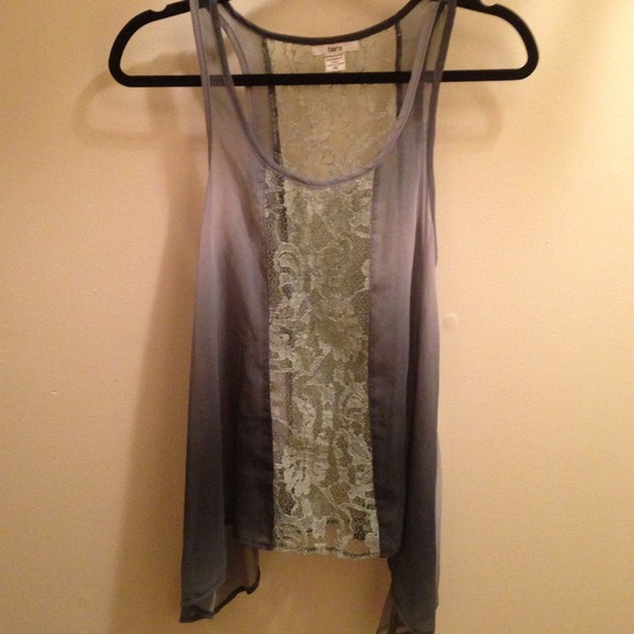 Size XS Lace Ombré Tunic Top