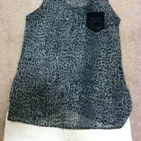 🎉HOST PIC🎉 Silky gray/black leopard top 🚫SOLD🚫 - Picture 3 of 3