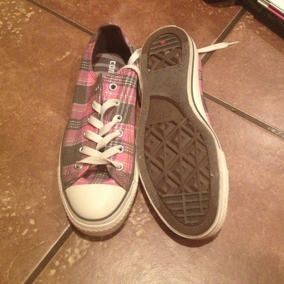 Plaid convers