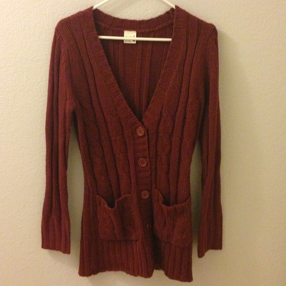 **SOLD** Long cable knit cardigan