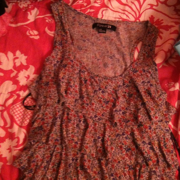 Tiered tank top with floral design