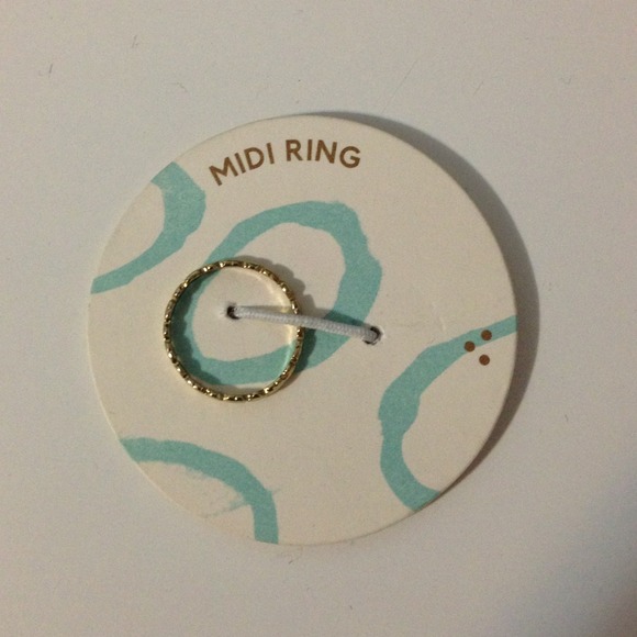 Gold midi ring