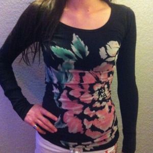 Black long sleeve, beatiful flower accent