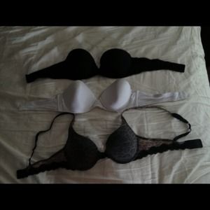 TRADED👍👍👍set of bras