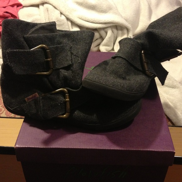 Very comfortable low boots!! Great for the fall!