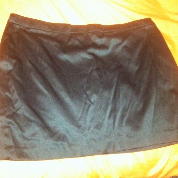 Black satin f21 skirt