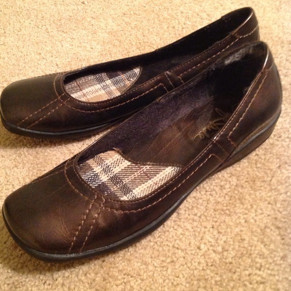 🎈REDUCED OCT 19Life Stride s7 shoes GENTLY WORN - Picture 1 of 1