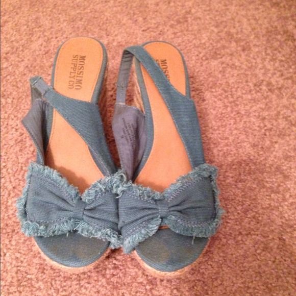 blue heels - Picture 3 of 3