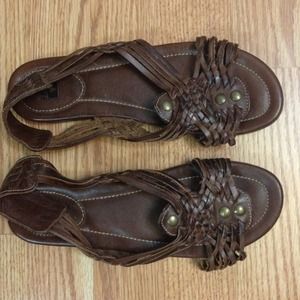 Frye Jacey Studd Huarache slingback sandals size 7