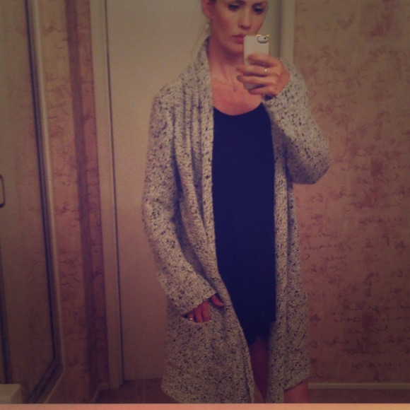 Long cozy black and white knit cardigan from H&M