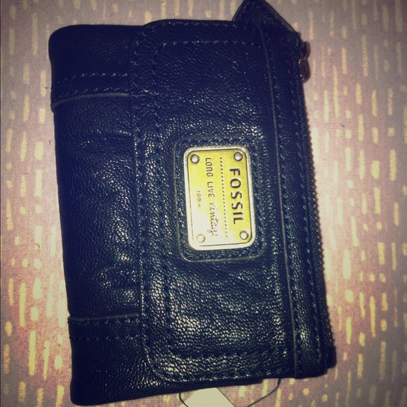 Fossil wallet.