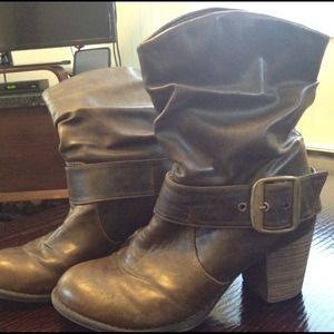 Brown, chunky heel ankle bootie