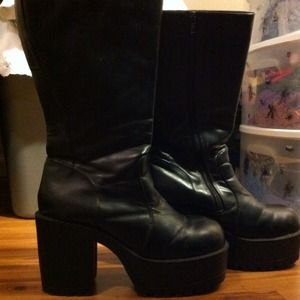 Black Grunge boots 💀👌
