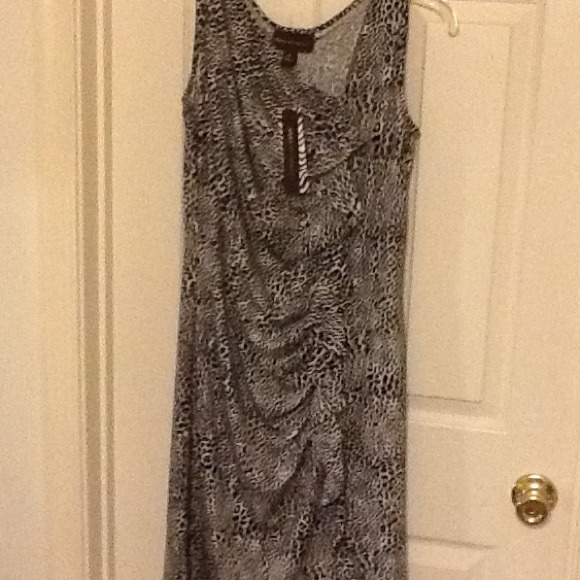 Dress - Picture 2 of 3